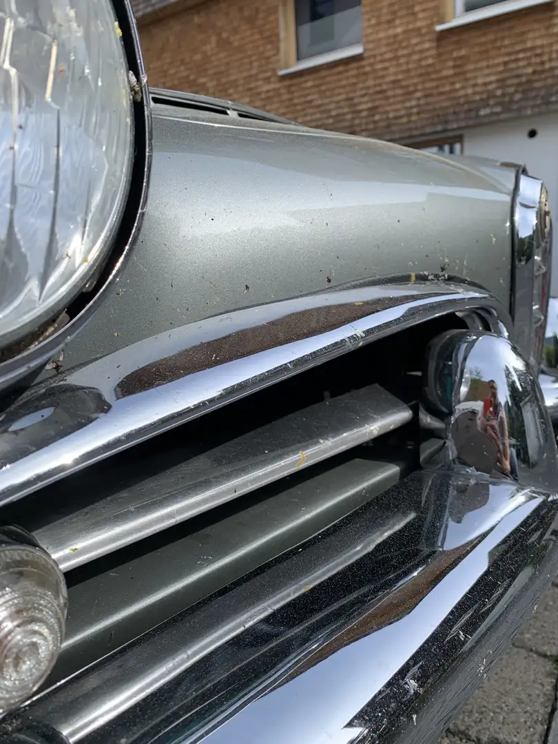 Alfa Romeo Giulia Spider Silber - 2