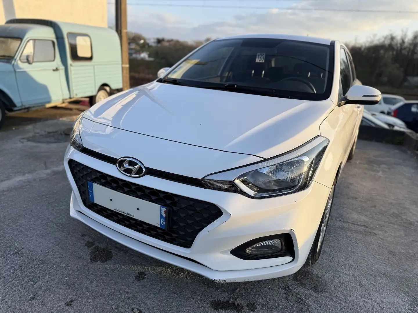 Hyundai i20 1.2 75CH INITIA Blanc - 2
