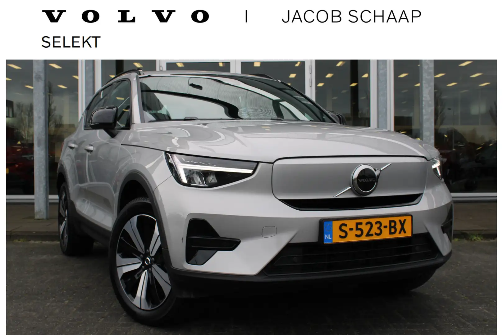 Volvo XC40 Recharge Essential 70 kWh | PDC + Camera | Draadlo Gris - 1