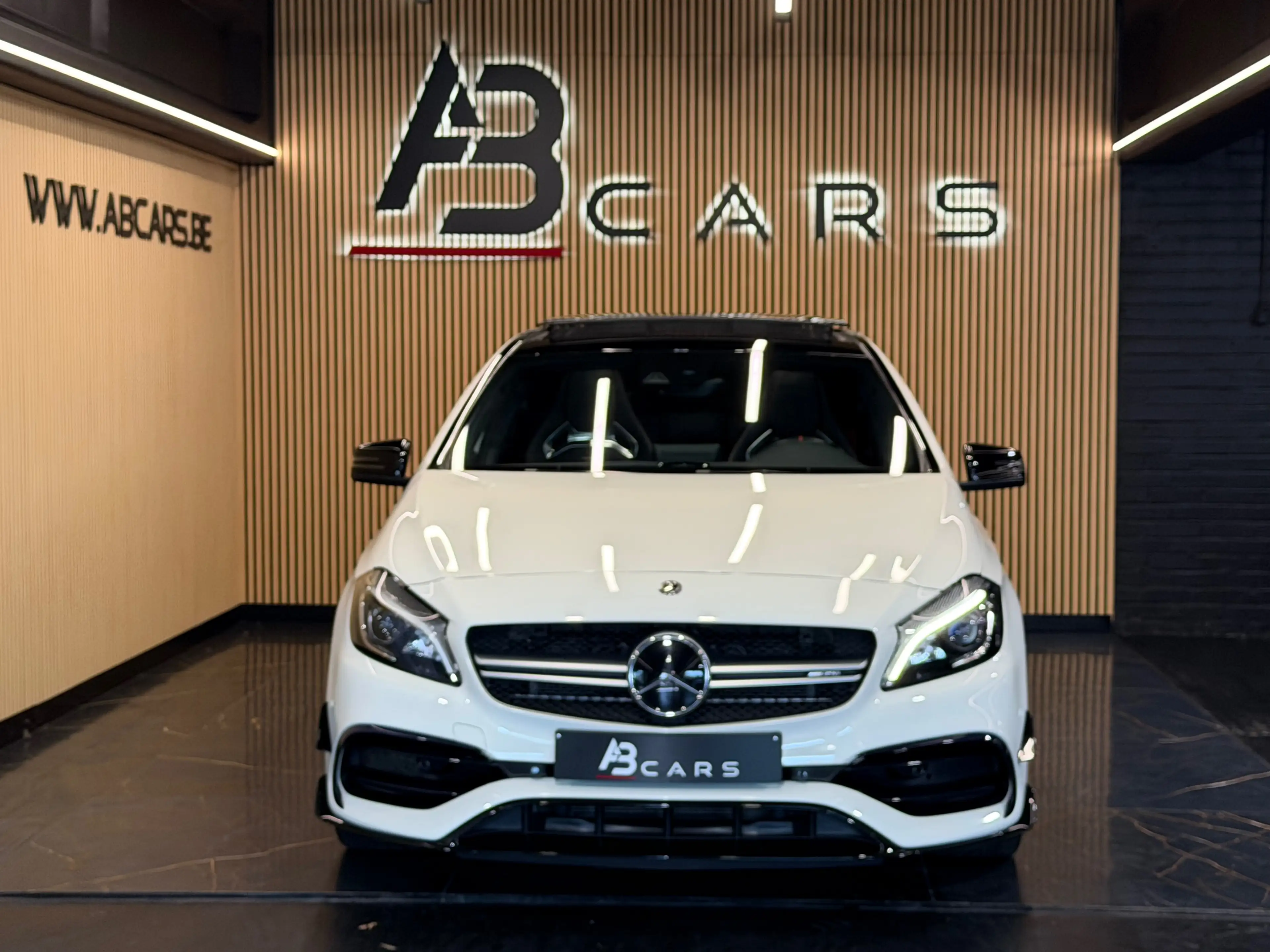 Mercedes-Benz A 45 AMG 4-MATIC PACK AERO ** RACE ** GARANTIE 12 MOIS ** — photo 3