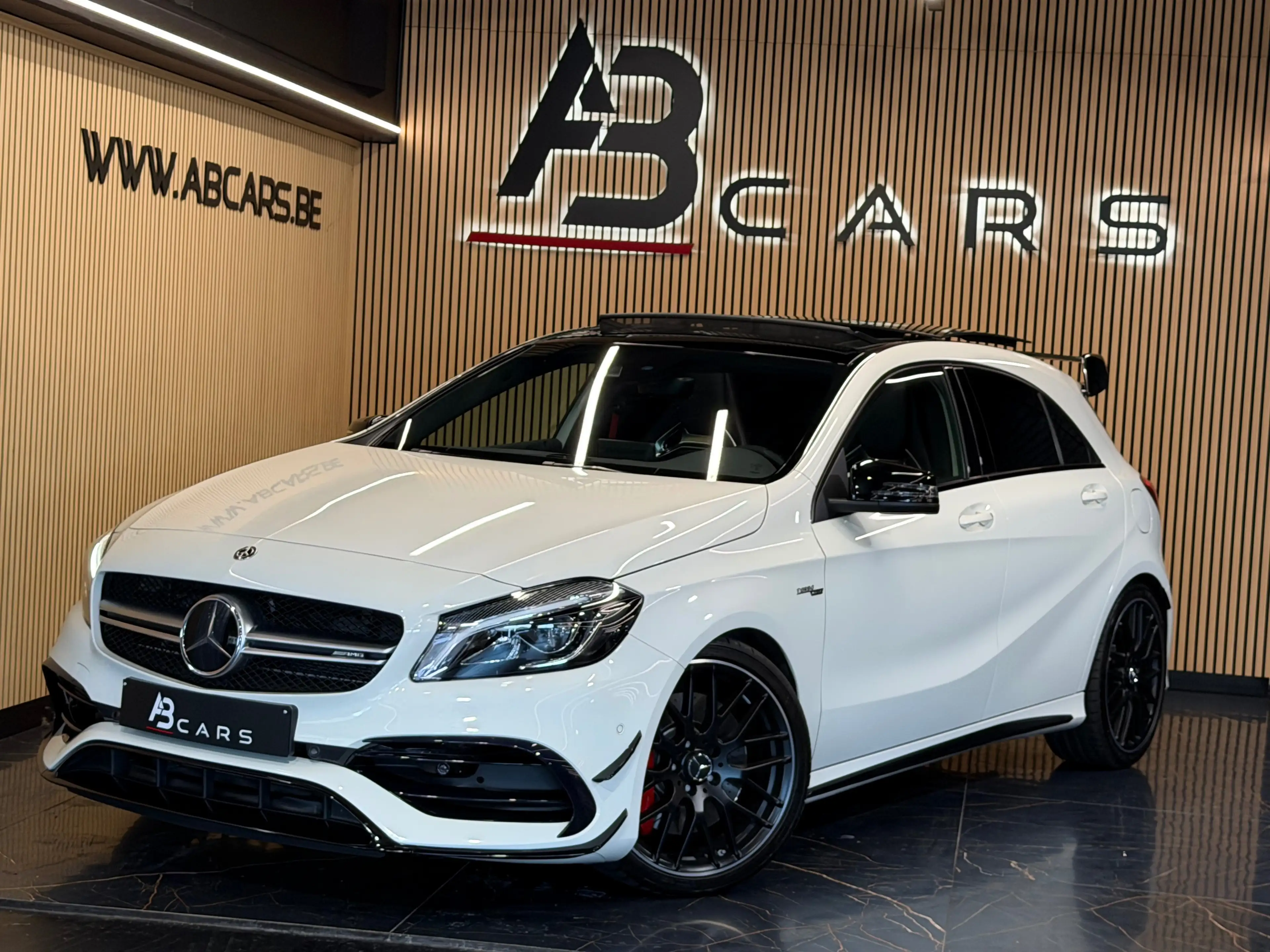 Mercedes-Benz A 45 AMG 4-MATIC PACK AERO ** RACE ** GARANTIE 12 MOIS **