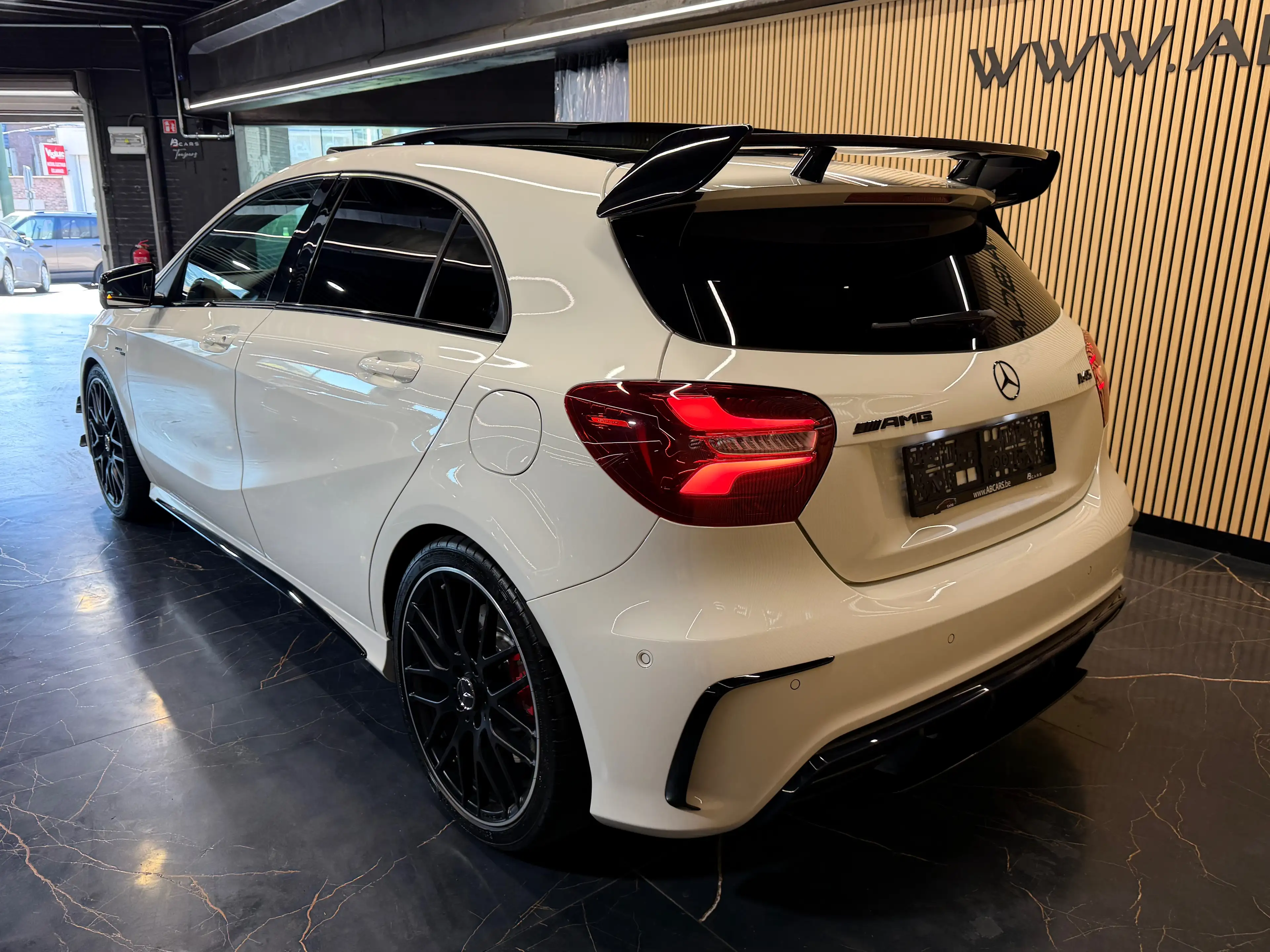 Mercedes-Benz A 45 AMG 4-MATIC PACK AERO ** RACE ** GARANTIE 12 MOIS ** — photo 6