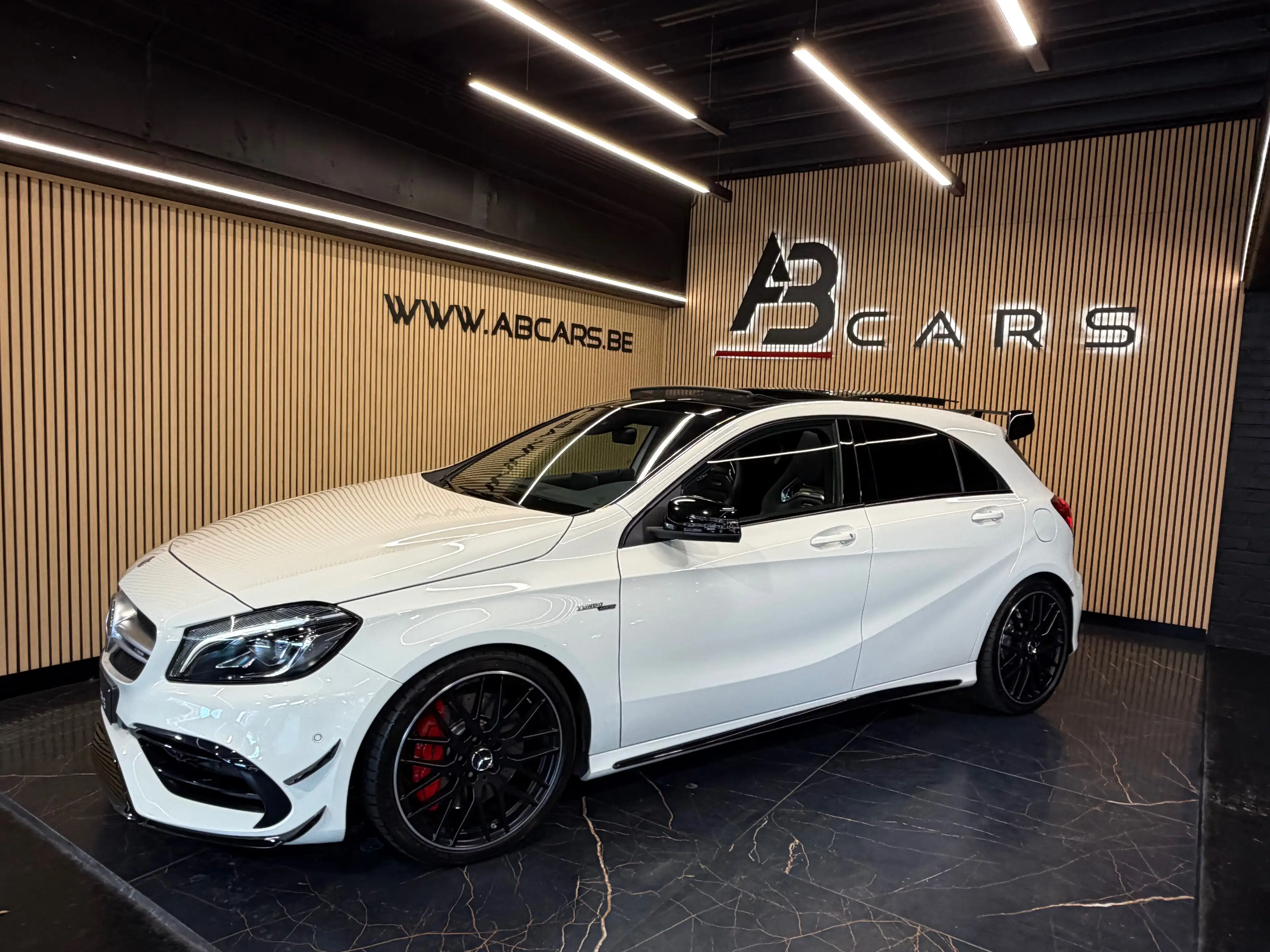 Mercedes-Benz A 45 AMG 4-MATIC PACK AERO ** RACE ** GARANTIE 12 MOIS ** — photo 8