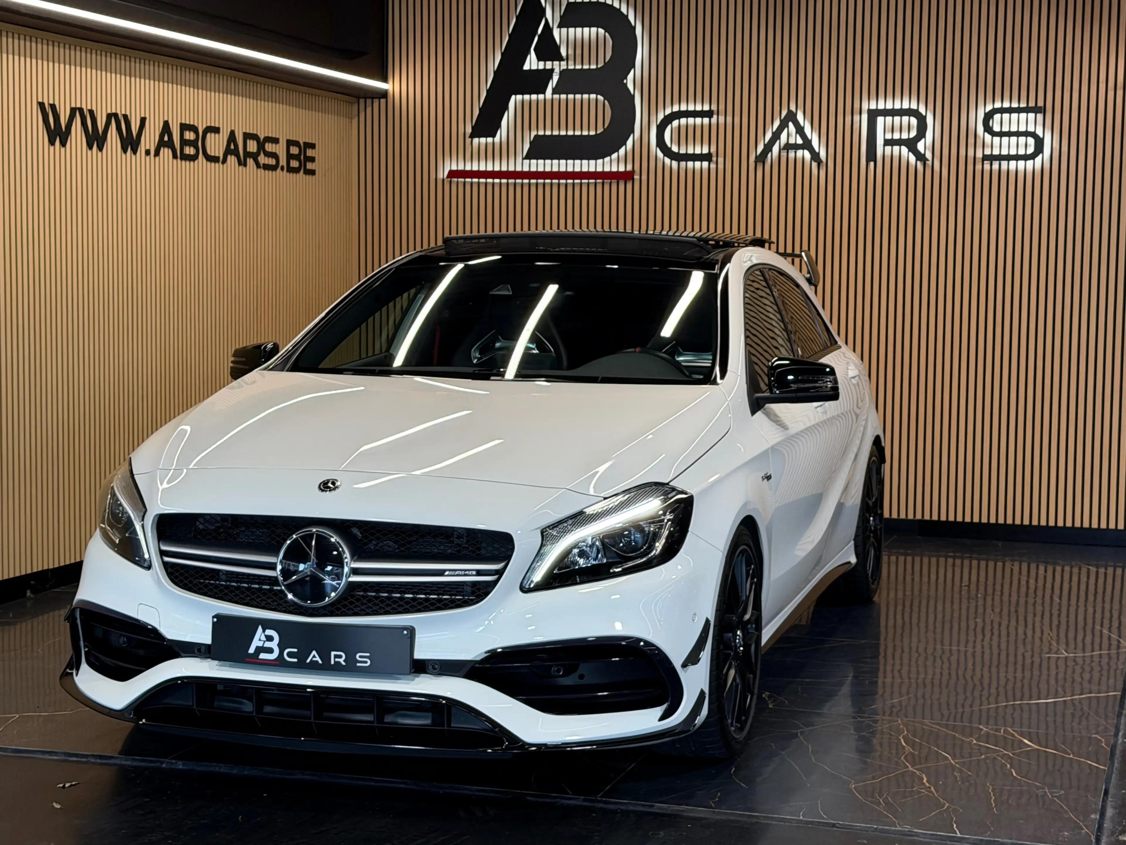 Mercedes-Benz A 45 AMG 4-MATIC PACK AERO ** RACE ** GARANTIE 12 MOIS ** — photo 2
