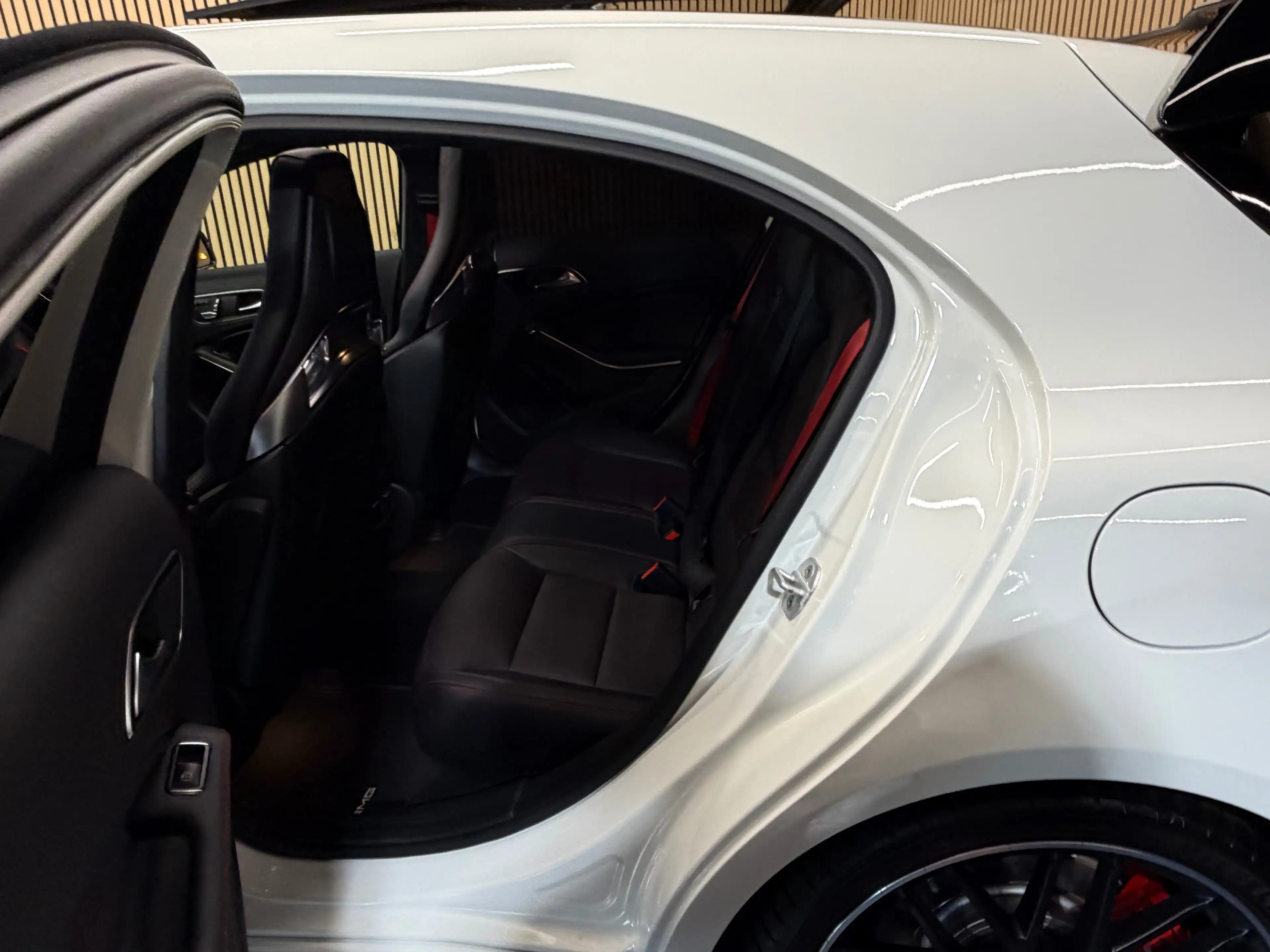 Mercedes-Benz A 45 AMG 4-MATIC PACK AERO ** RACE ** GARANTIE 12 MOIS ** — photo 11