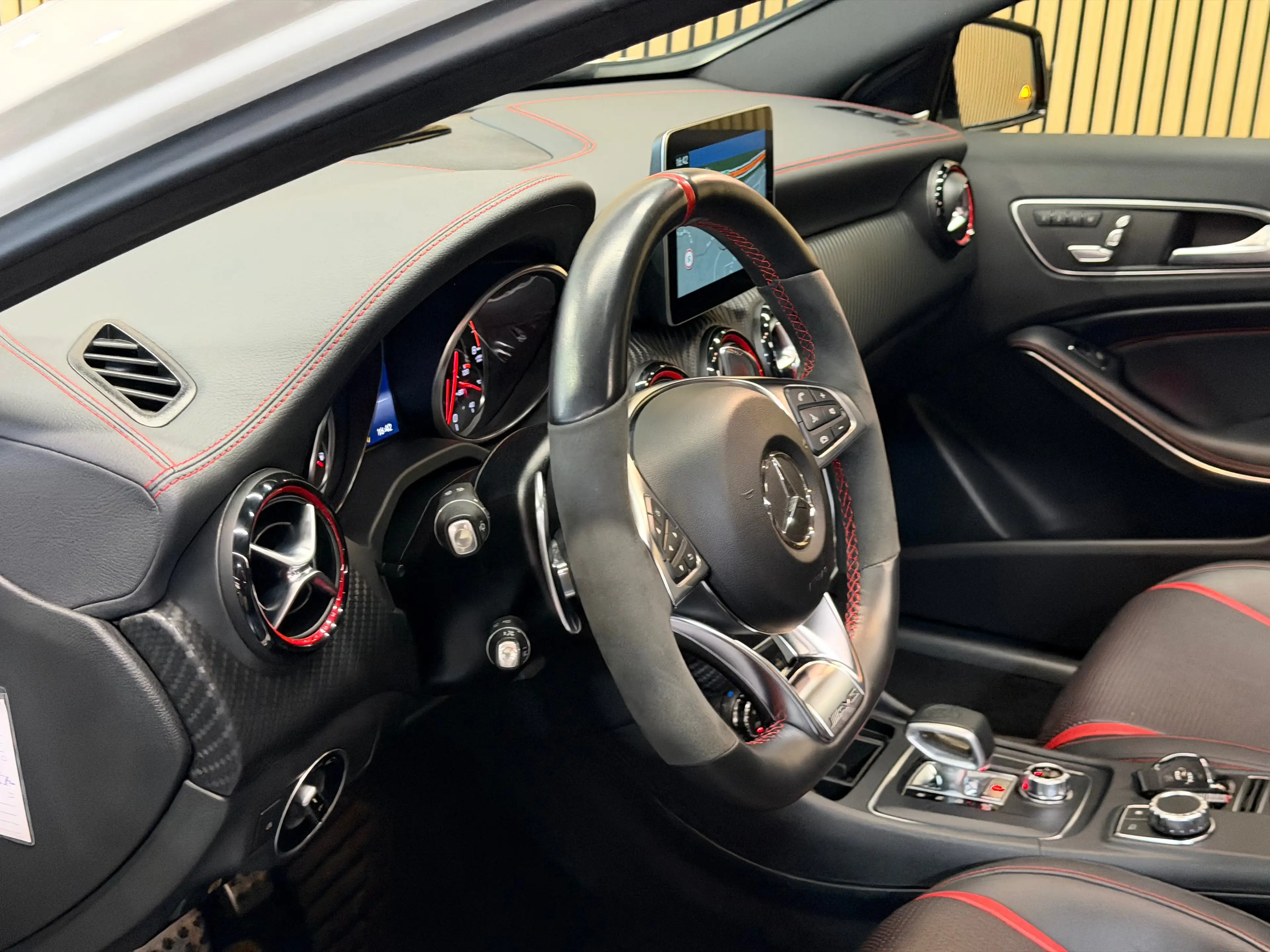 Mercedes-Benz A 45 AMG 4-MATIC PACK AERO ** RACE ** GARANTIE 12 MOIS ** — photo 13
