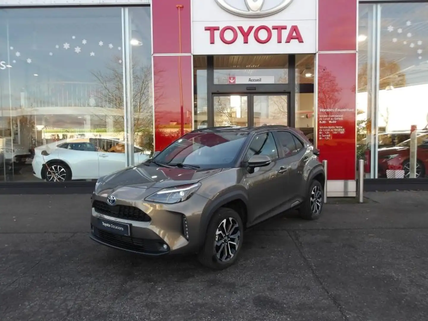 Toyota Yaris Cross 116h Design MY22 Bronze - 1