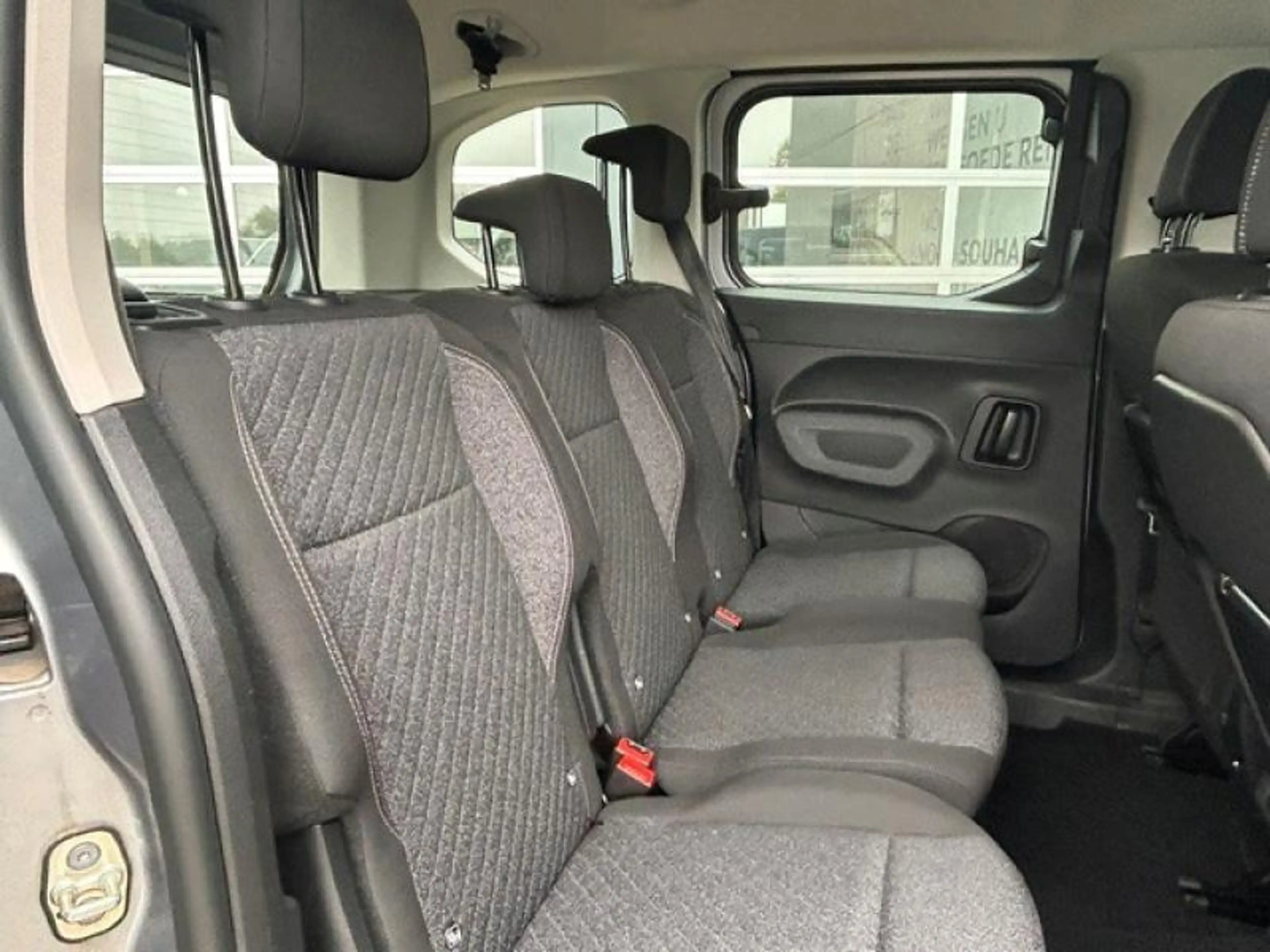 Peugeot Rifter Allure — photo 13