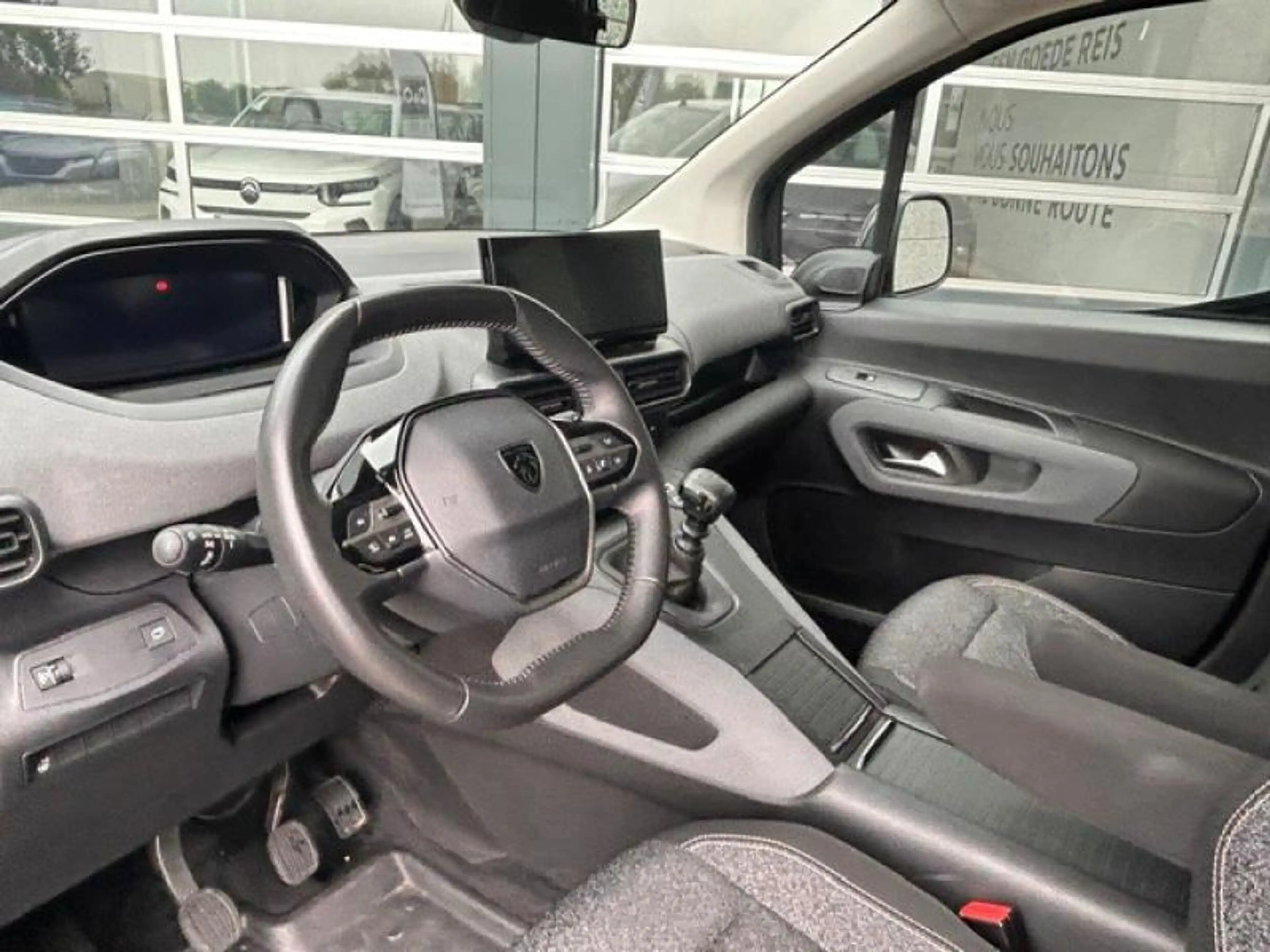 Peugeot Rifter Allure — photo 12