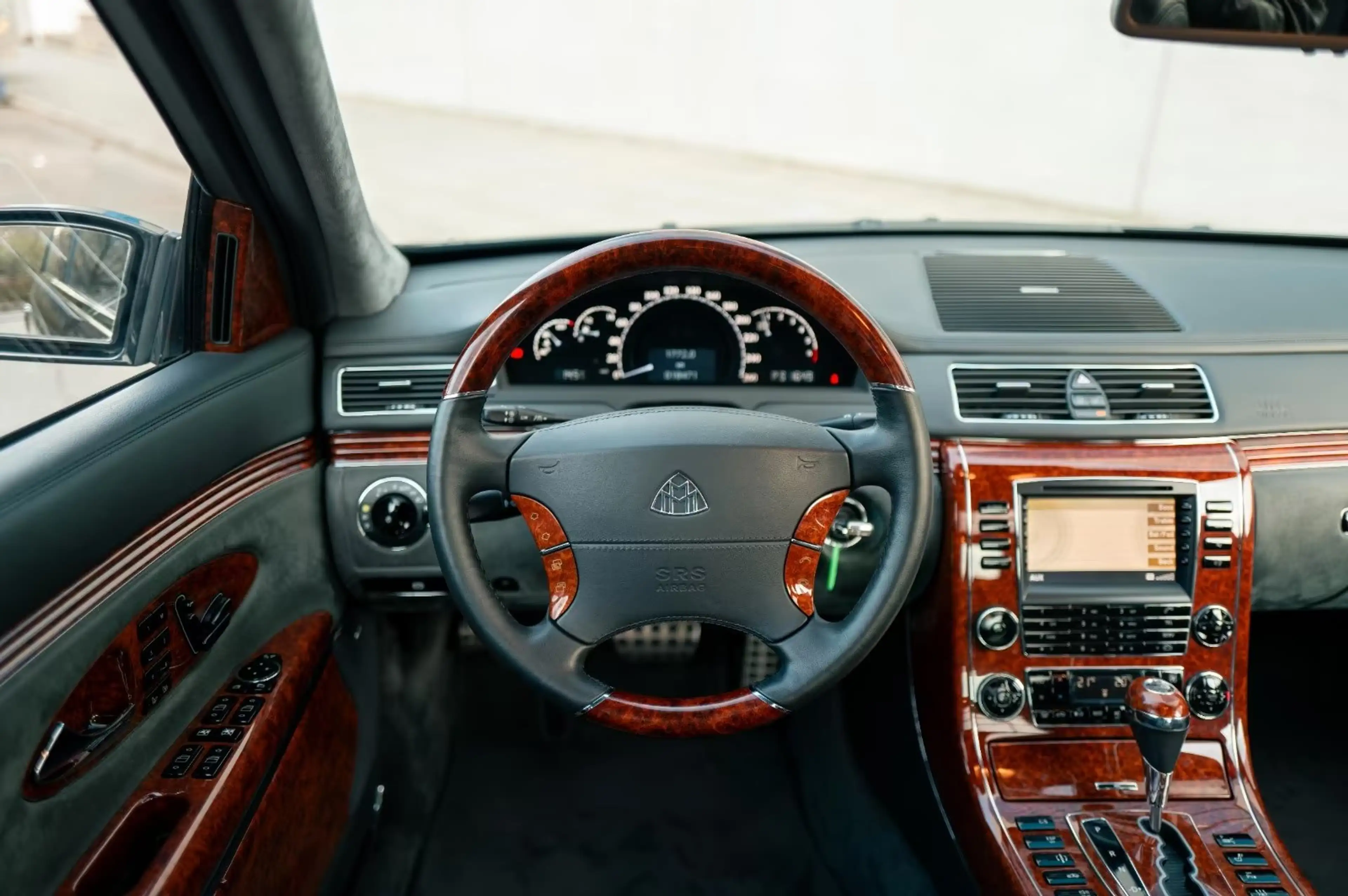 Maybach 62 - 18,500km, Magic Sky, Perfect Condition — photo 7