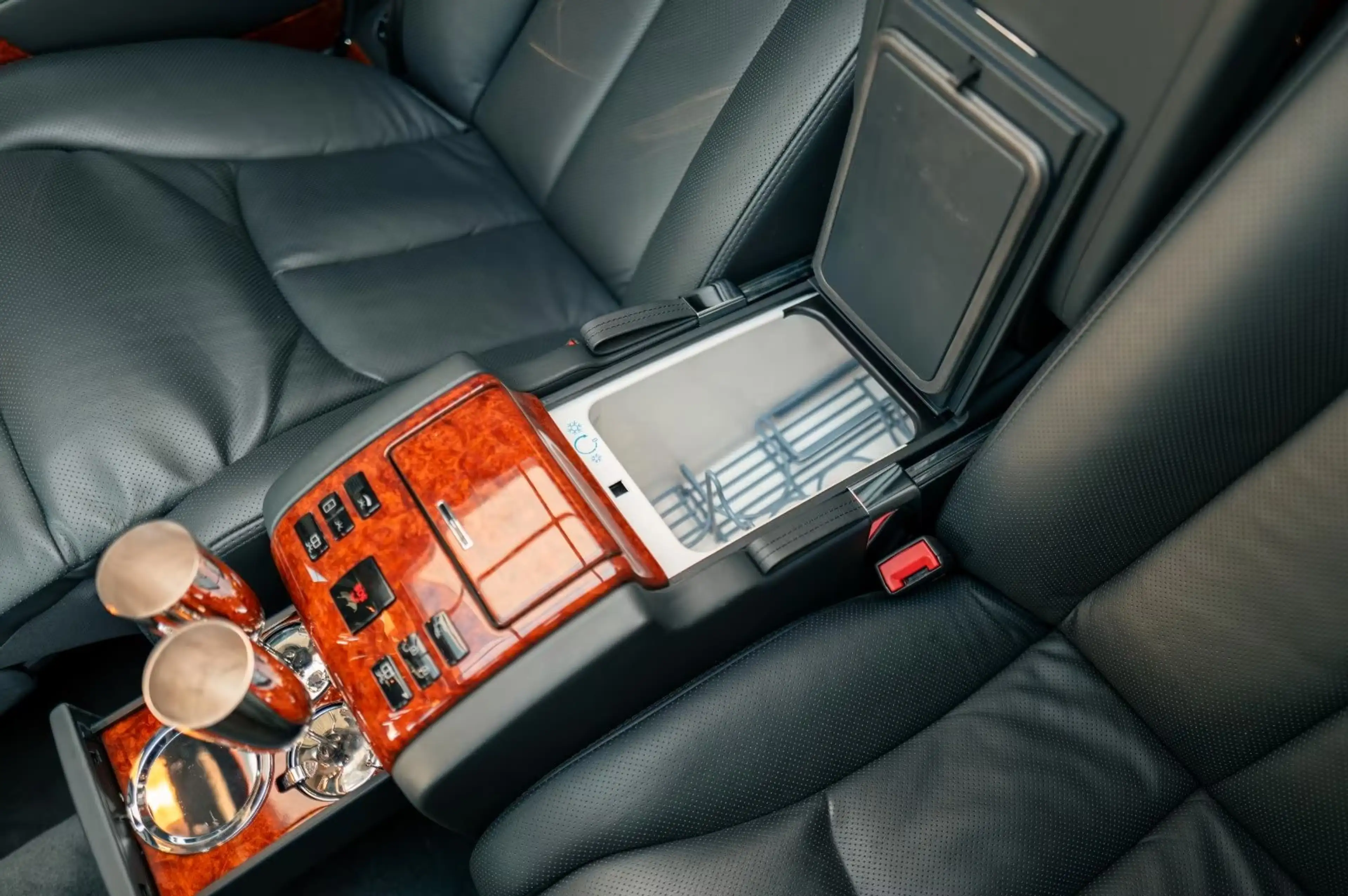 Maybach 62 - 18,500km, Magic Sky, Perfect Condition — photo 13