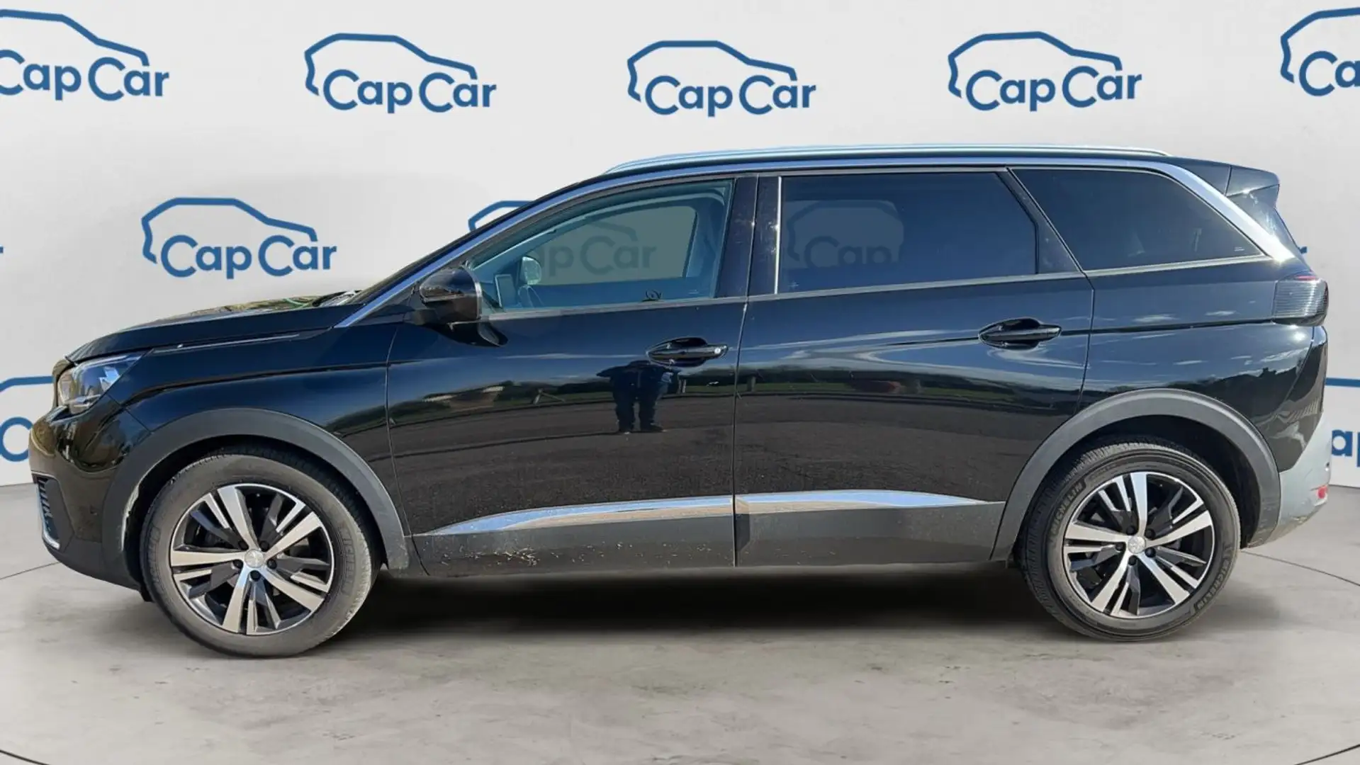 Peugeot 5008 II 1.2 Puretech 130 EAT8 Allure Business - Première main Automatique Schwarz - 2