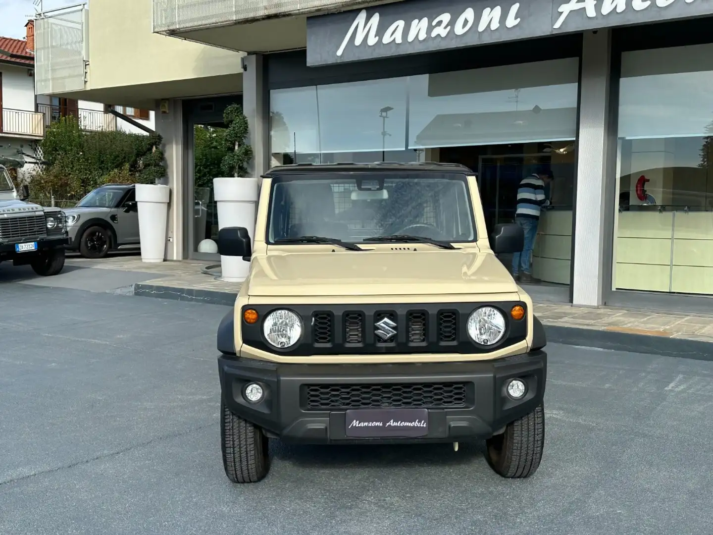 Suzuki Jimny 1.5 5MT Easy PRO IVA ESPOSTA PREZZO NETTO Beige - 2