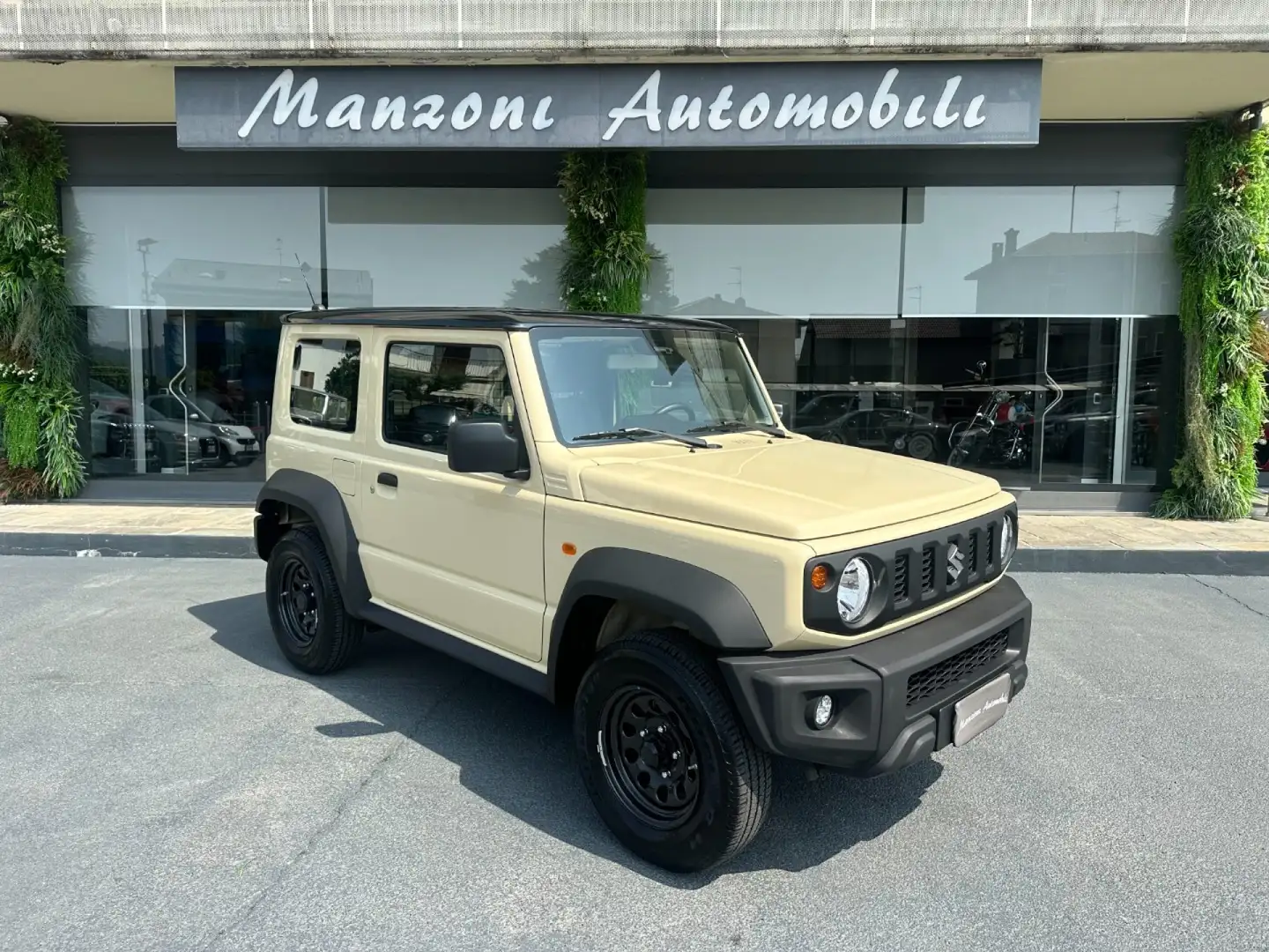 Suzuki Jimny 1.5 5MT Easy PRO IVA ESPOSTA PREZZO NETTO Beige - 1