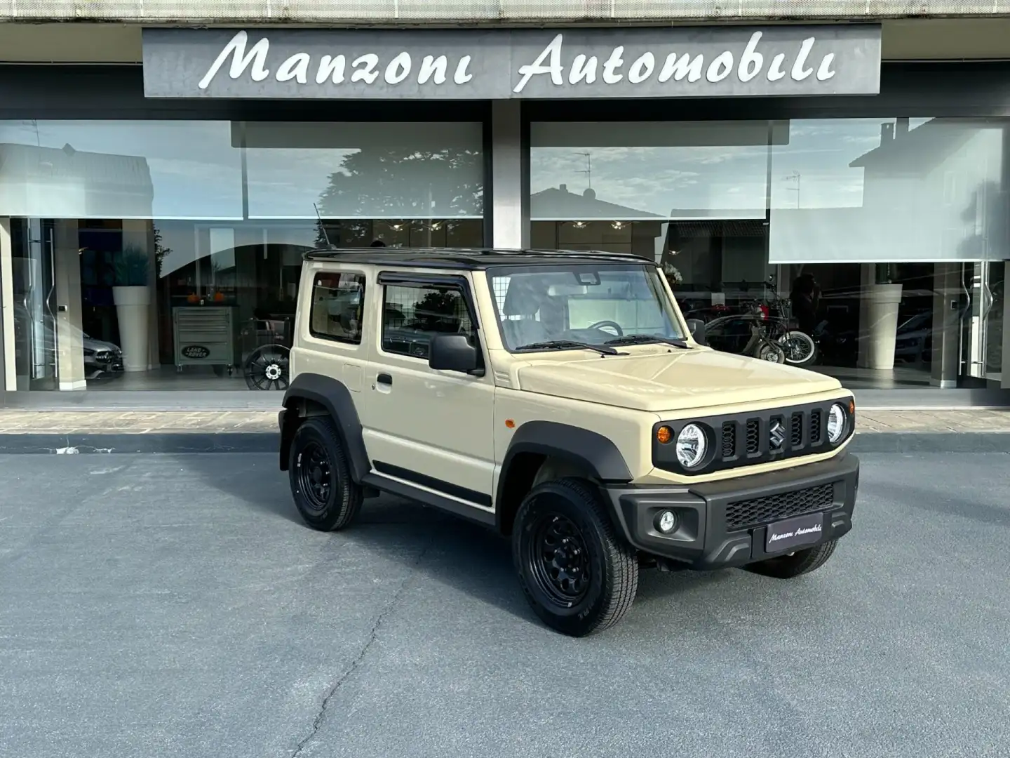 Suzuki Jimny 1.5 5MT Easy PRO IVA ESPOSTA PREZZO NETTO Beige - 1