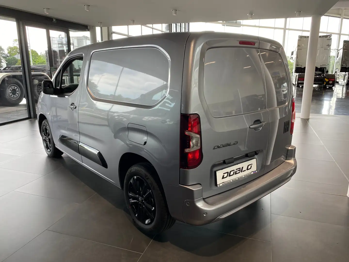 Fiat Doblo L1 Light 1.5L 130pk automaat Zilver - 2