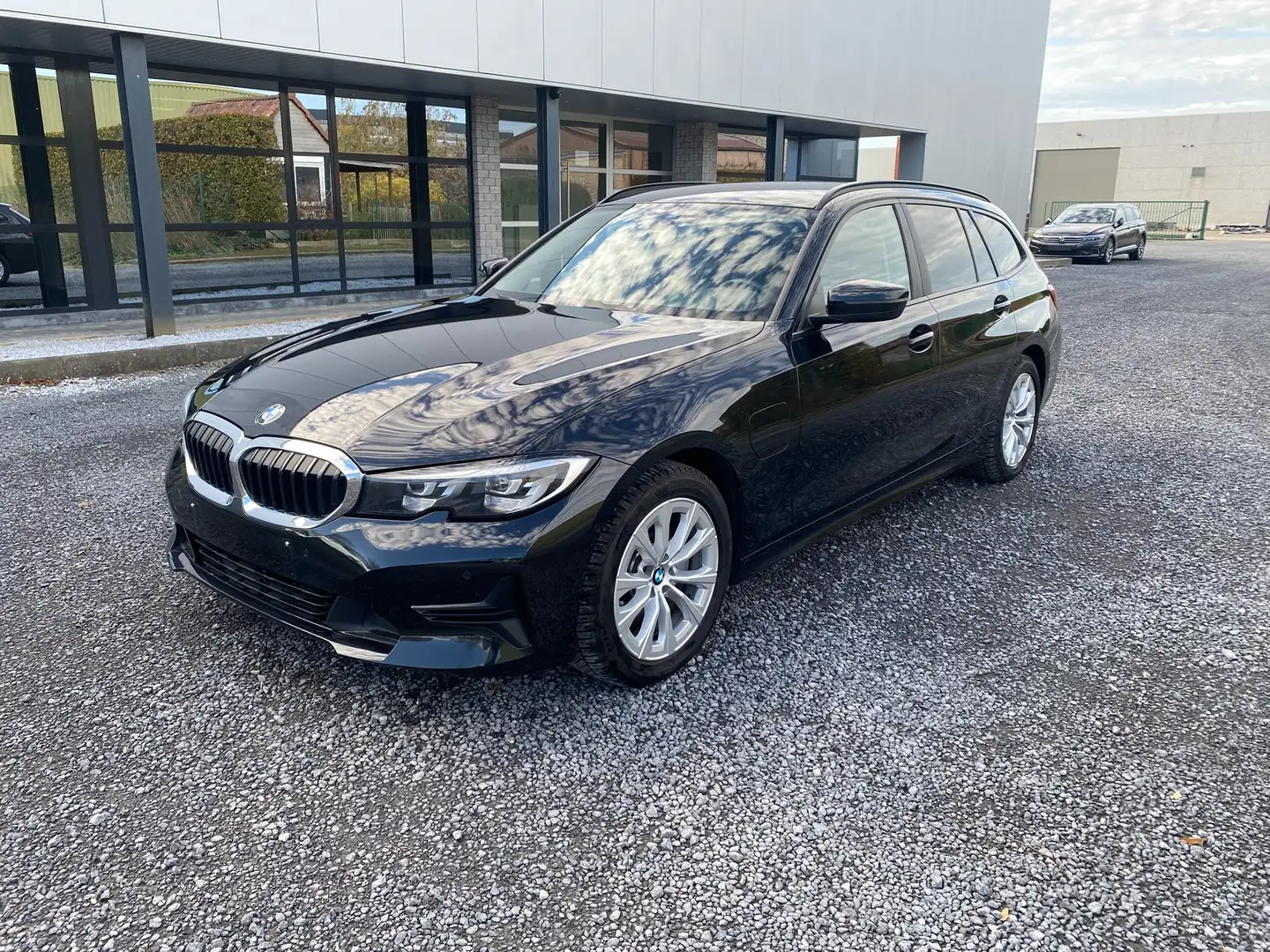 BMW 320 320e HYBRIDE CAMERA TREKHAAK LEDER COCKPIT APPS Noir - 2