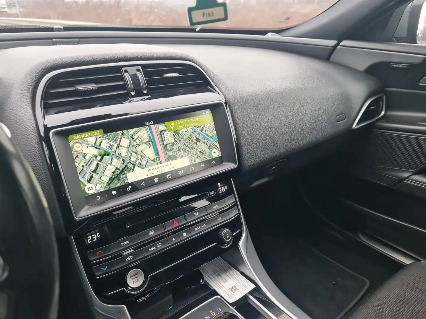 Jaguar XE XE2.0d R-Sport awd 180cv auto Grigio - 2
