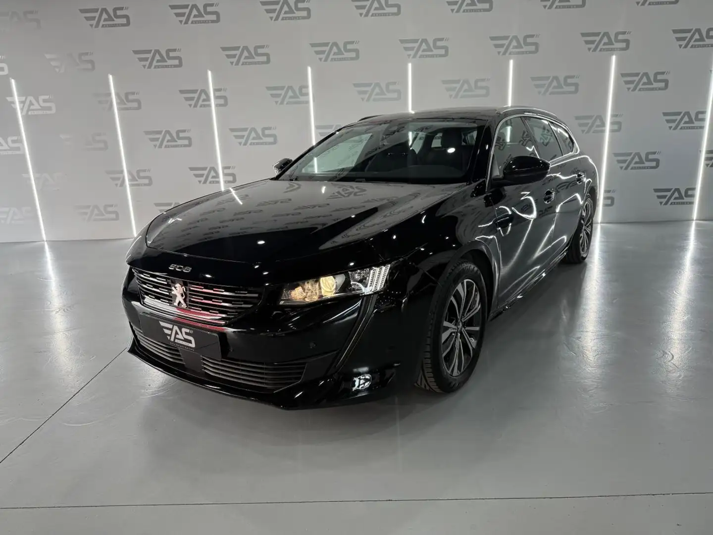 Peugeot 508 SW 2.0BlueHDI Allure EAT6 180 Noir - 1