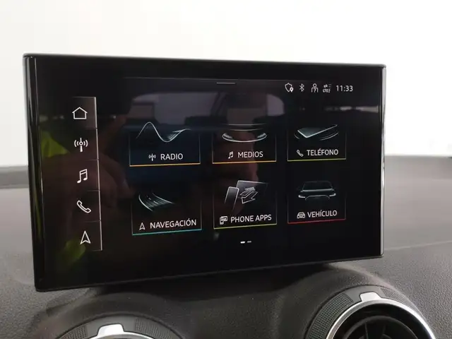 Audi Q2 view 12