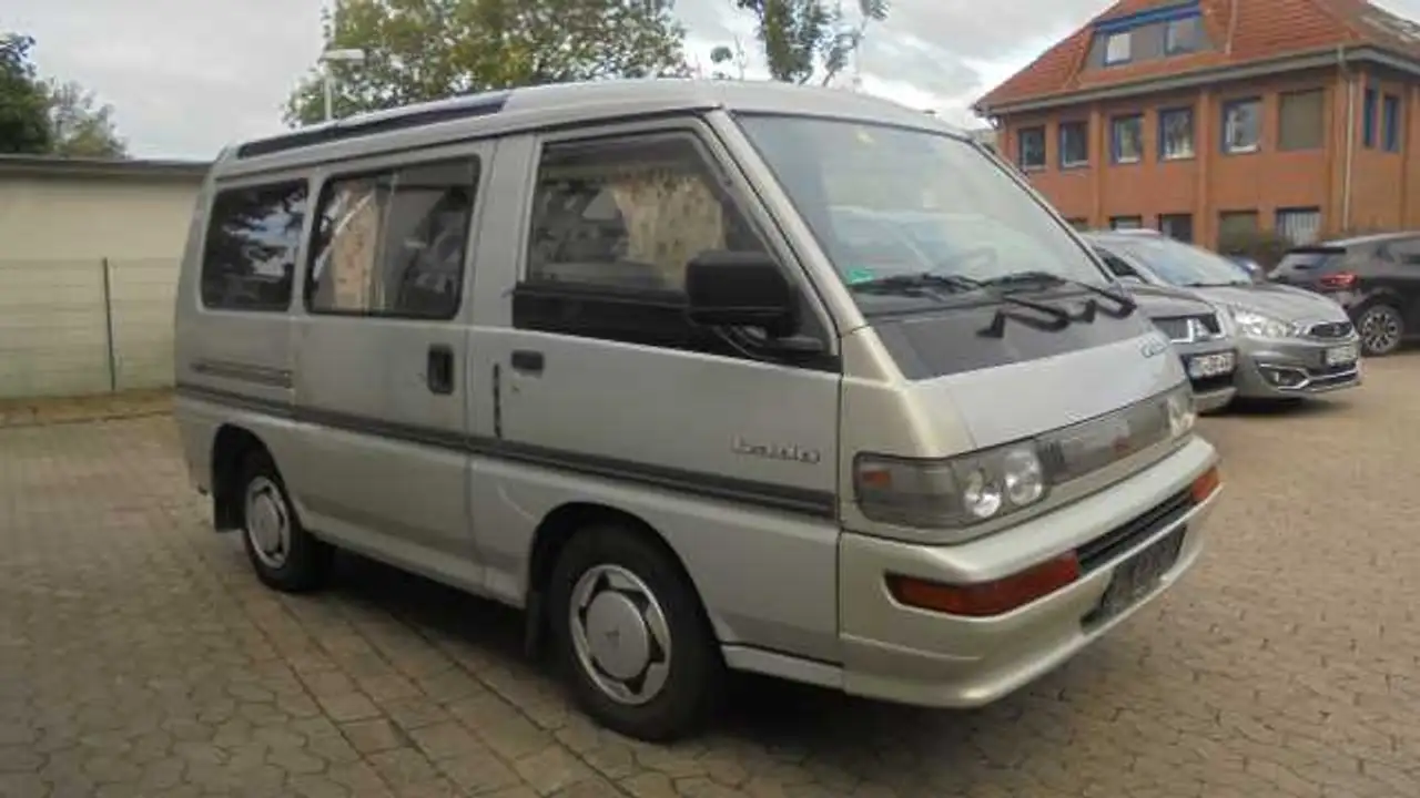 Mitsubishi L300 Bus Luxus, foto 2