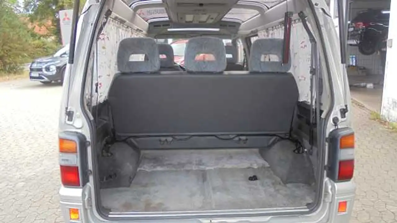 Mitsubishi L300 Bus Luxus, foto 7