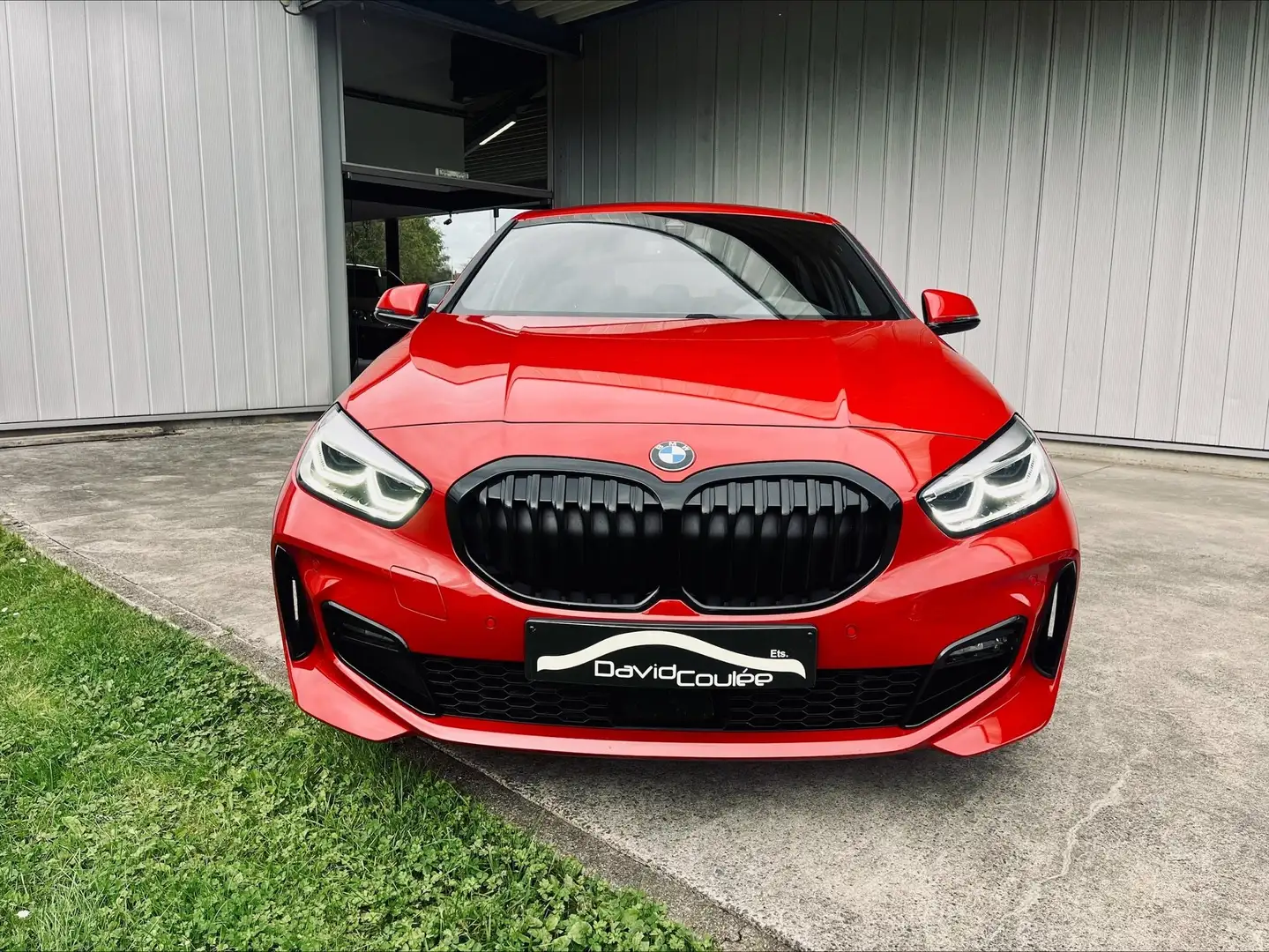 BMW 118 iA Pack M, Toit Ouvrant, Cam/PDC, Carplay, Cruise Rood - 2