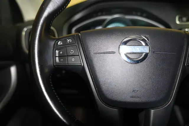 Volvo V40 view 13
