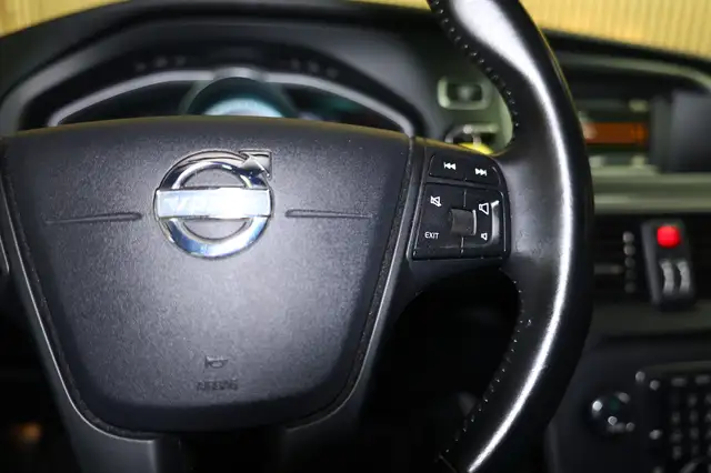 Volvo V40 view 14