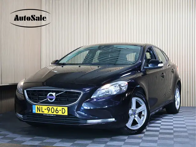 2012 Volvo V40 in Black for sale