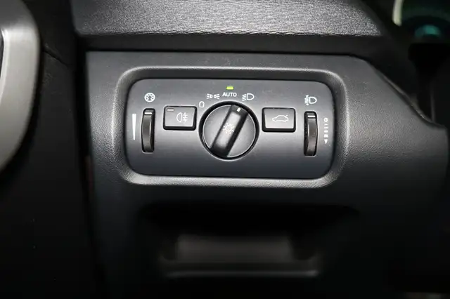 Volvo V40 view 12
