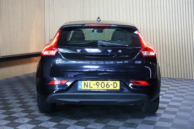 Volvo V40 view 7