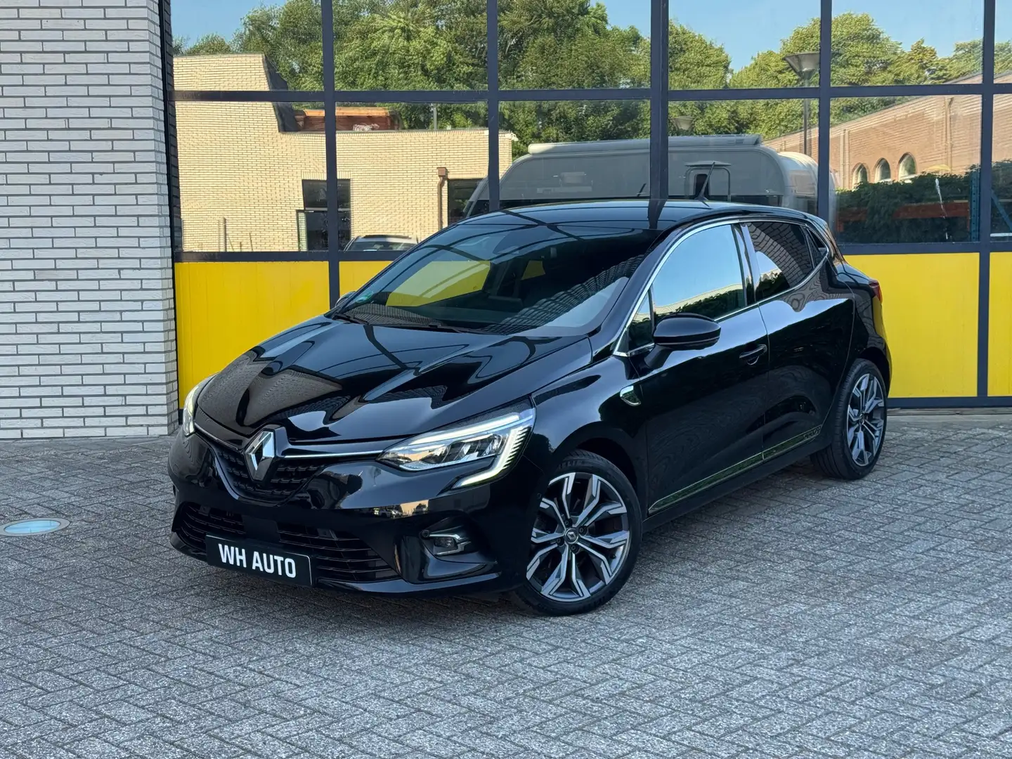 Renault Clio 1.3 TCe Bose, 360 camera, Led verlichting Noir - 1