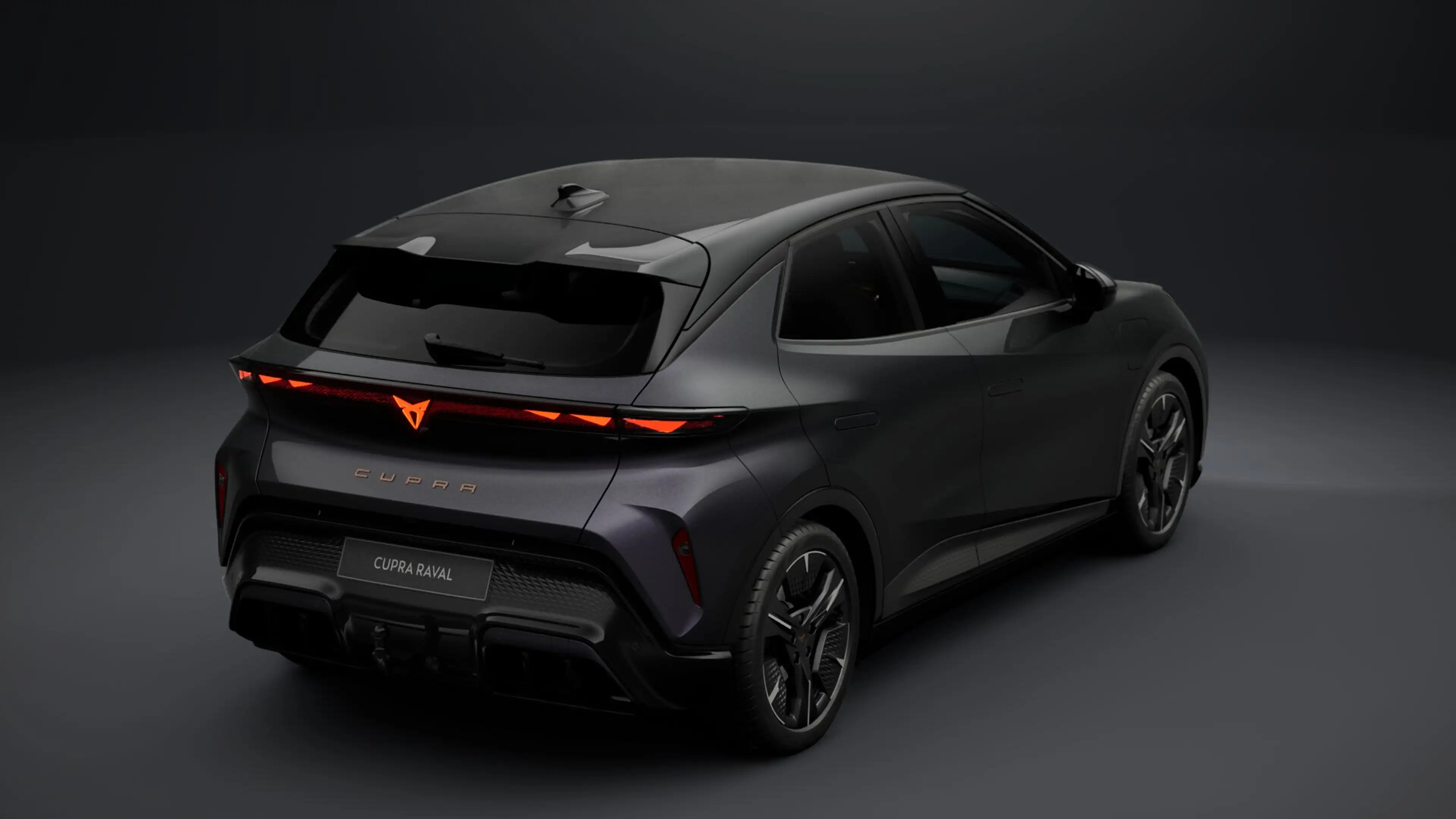 CUPRA Raval 56 kWh TREKHAAK | MATRIX | TwoTone lak | NAVI | 36 — photo 4