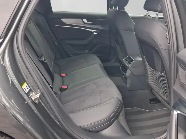 Audi S6 view 6