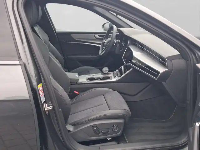 Audi S6 view 4