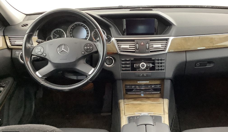 Mercedes-Benz E 350 CGI BlueEFFICIENCY Elegance Aut. TÜV NEU — photo 6