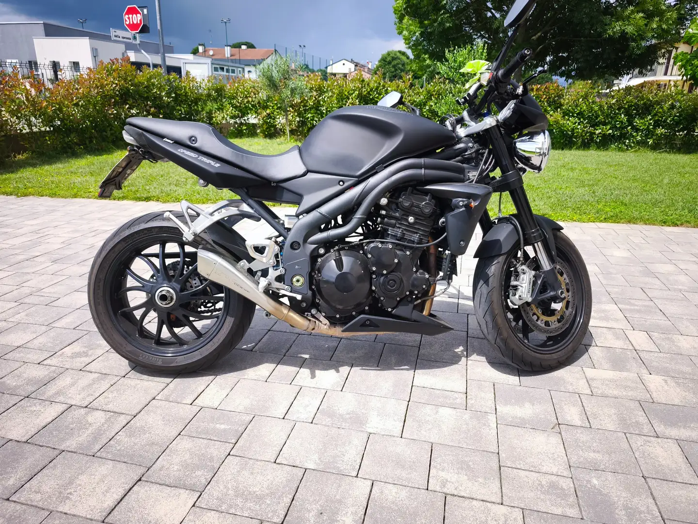 Triumph Speed Triple 1050 Negru - 1