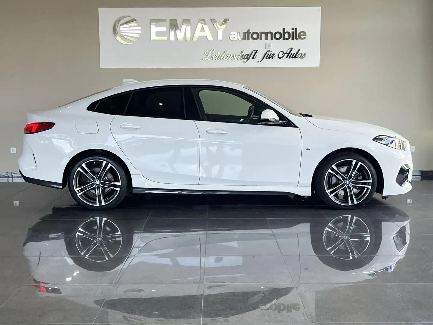 BMW 218 218 i M Sport Gran Coupe // Weiß - 2