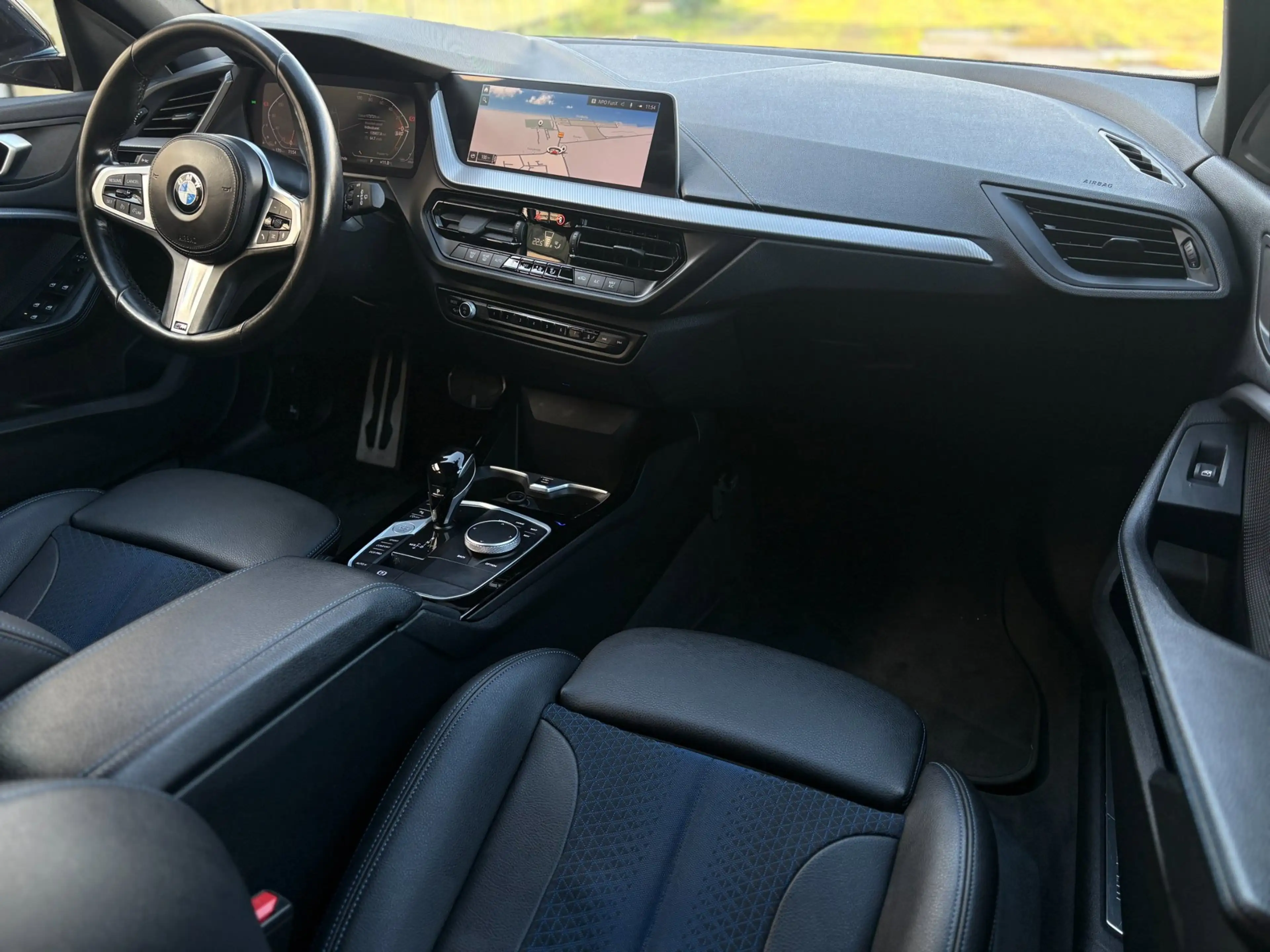 BMW 118 1-serie 118i Introduction Edition M-PAKKET NL-AUTO — photo 11