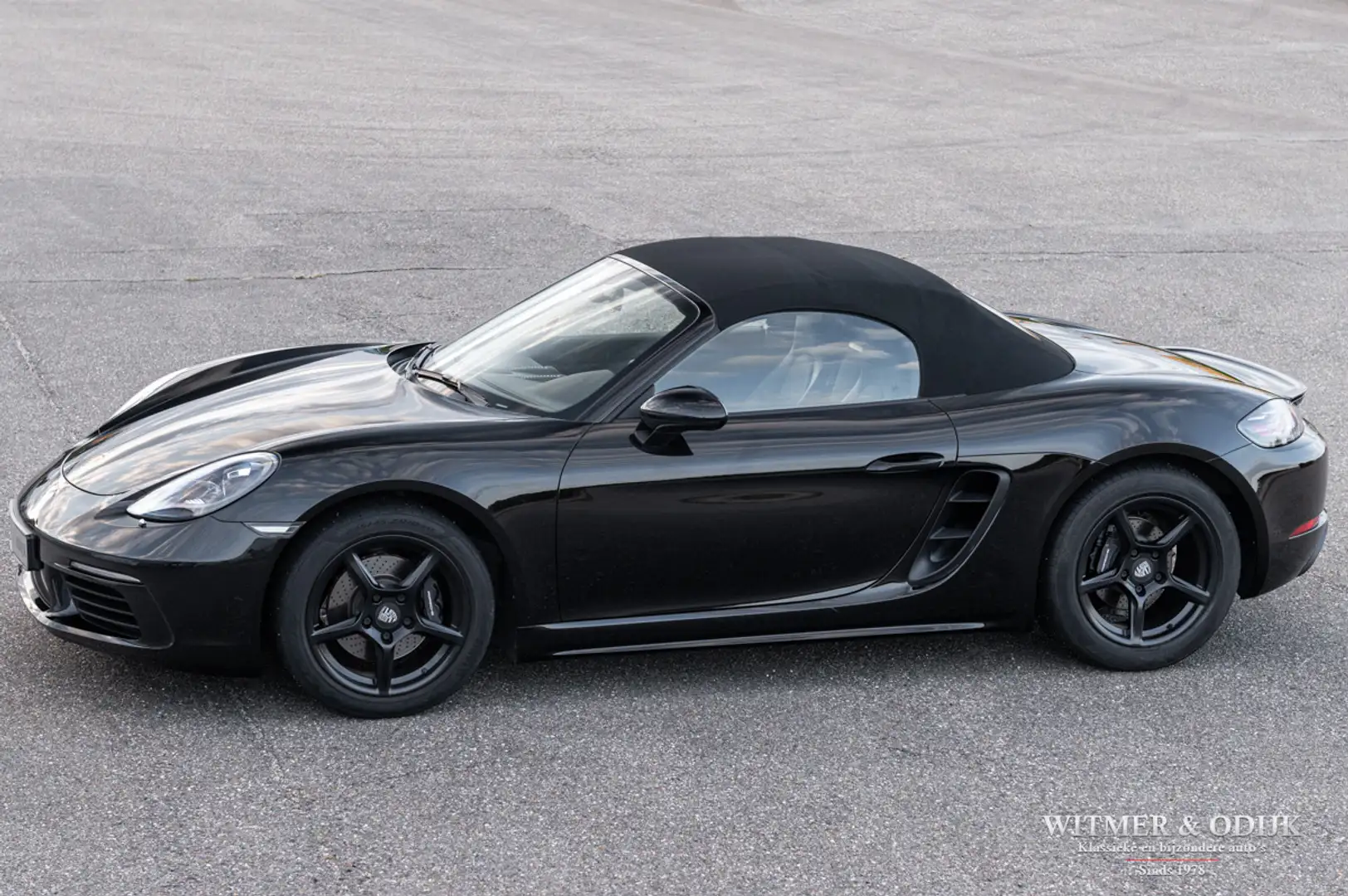 Porsche 718 Boxster 2.0 36.000km crna - 1