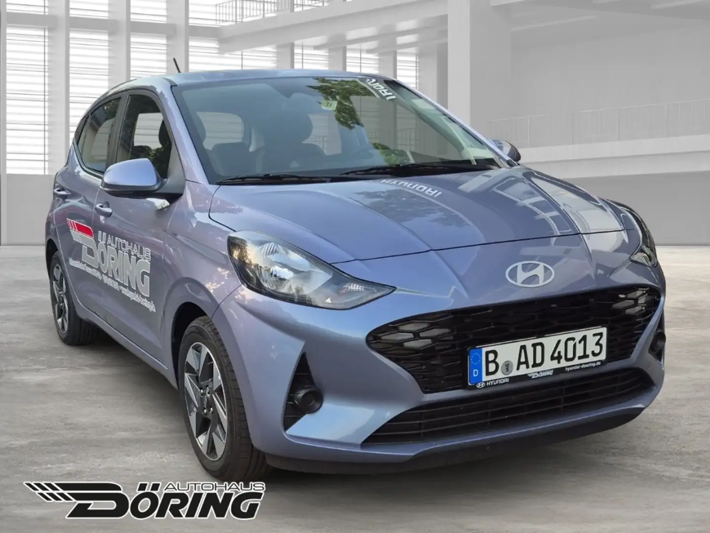 Hyundai i10 TREND 1.2 AUTOMATIK 79PS NAVIGATION Blau - 2