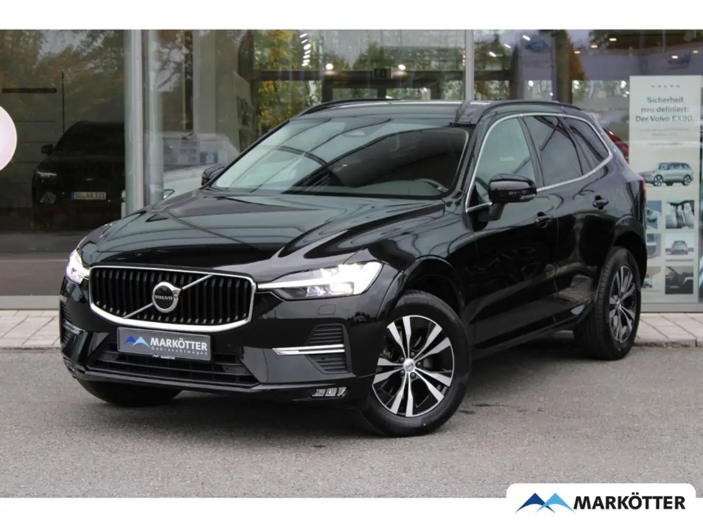 Volvo XC60 Momentum Pro AWD   ACC/RFK/AHK/LHZ/Carplay Schwarz - 1