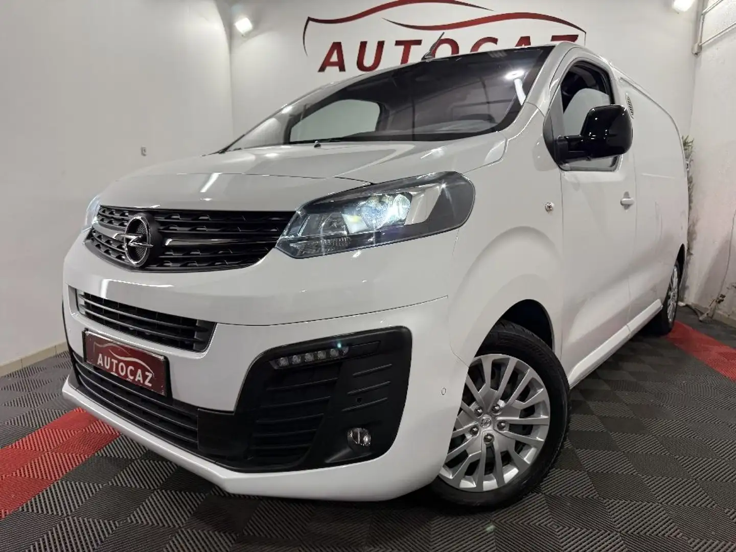 Opel Vivaro FOURGON TAILLE BLUEHDI 145 EAT8 %2B2024%2B23000KM*TVA RECUPERABLE Weiß - 2
