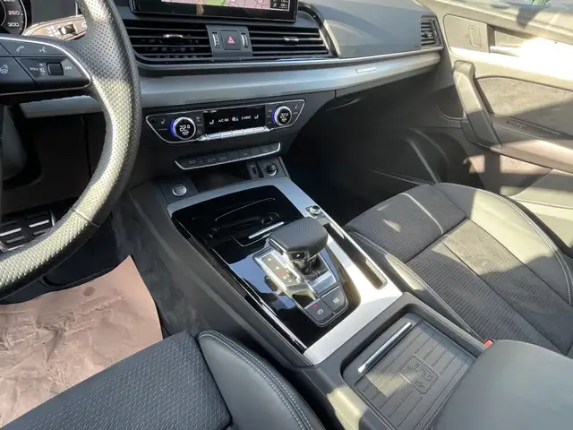 Audi Q5 view 15
