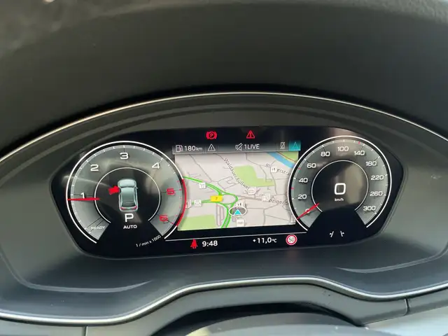 Audi Q5 view 13