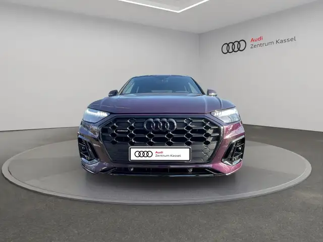 Audi Q5 view 10