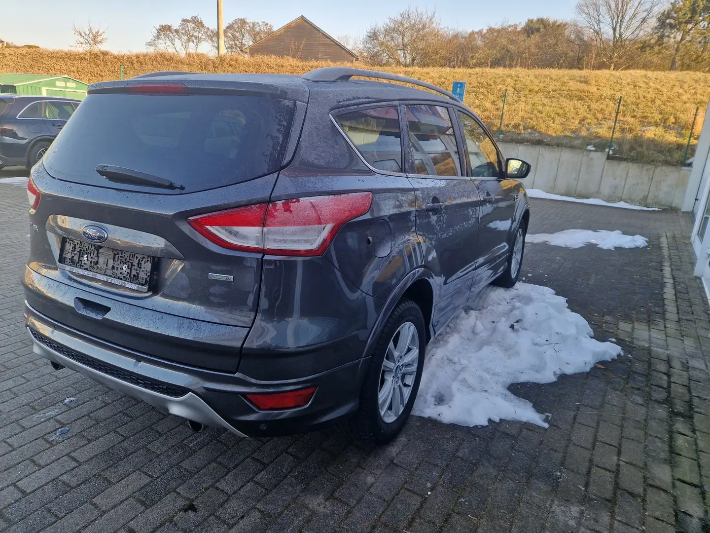 Ford Kuga Kuga 1.5 EcoBoost 2x4 Individual Grau - 2