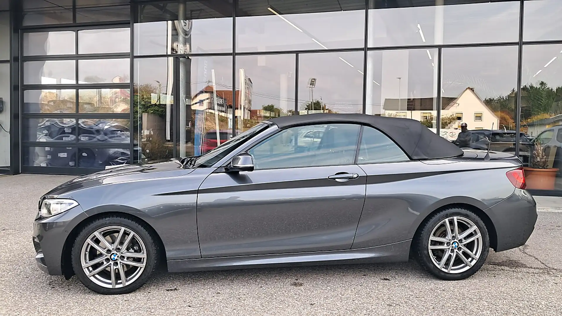 BMW 220 d Cabrio F23 B47 Grau - 2
