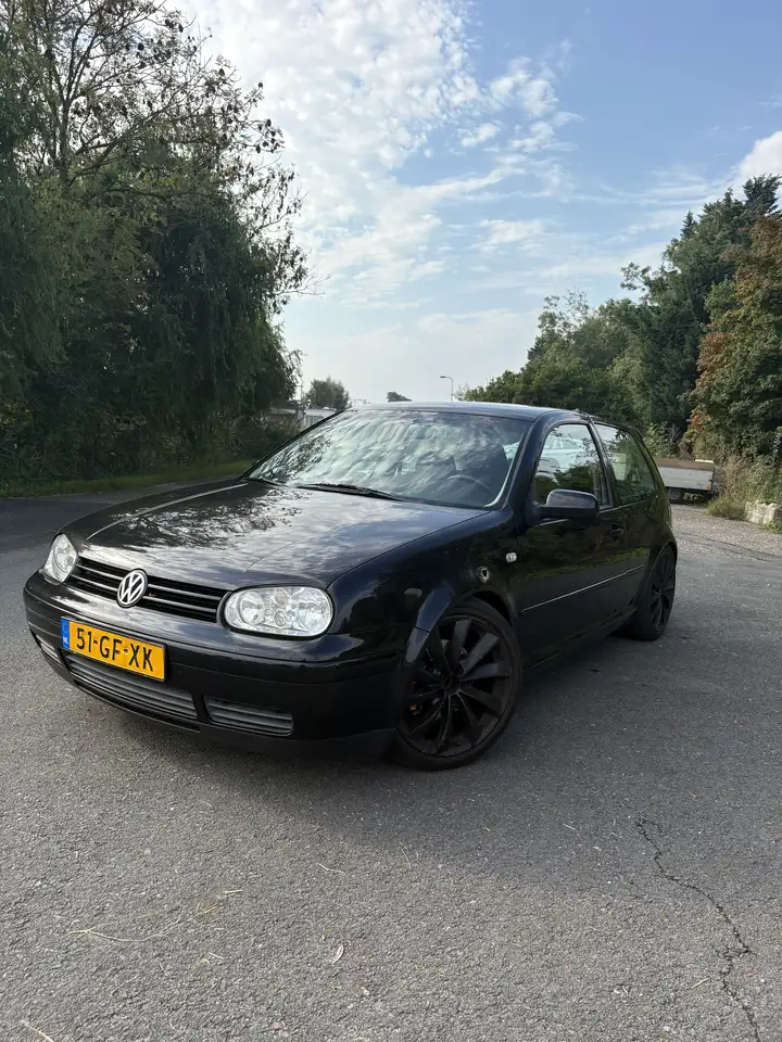 Volkswagen Golf 1.8-20V Turbo Highl., foto 1